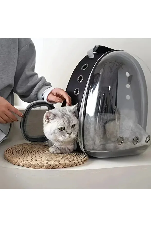 Astronot Şeffaf Pencereli Kedi Taşıma Sırt Çantası – Uçak, Kabin Uyumlu, 9 Hava Kanallı, Konforlu Astronot Şeffaf Pencereli Kedi Taşıma Sırt Çantası – Uçak, Kabin Uyumlu, 9 Hava Kanallı, Konforlu